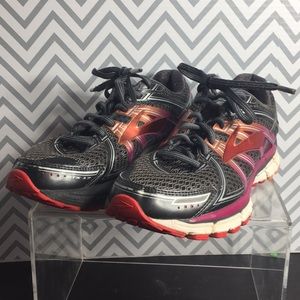 Brooks GTS 17 Running Shoes